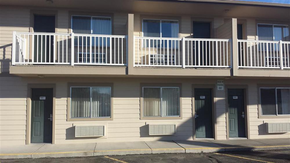 Americas Best Value Inn Burns Extérieur photo