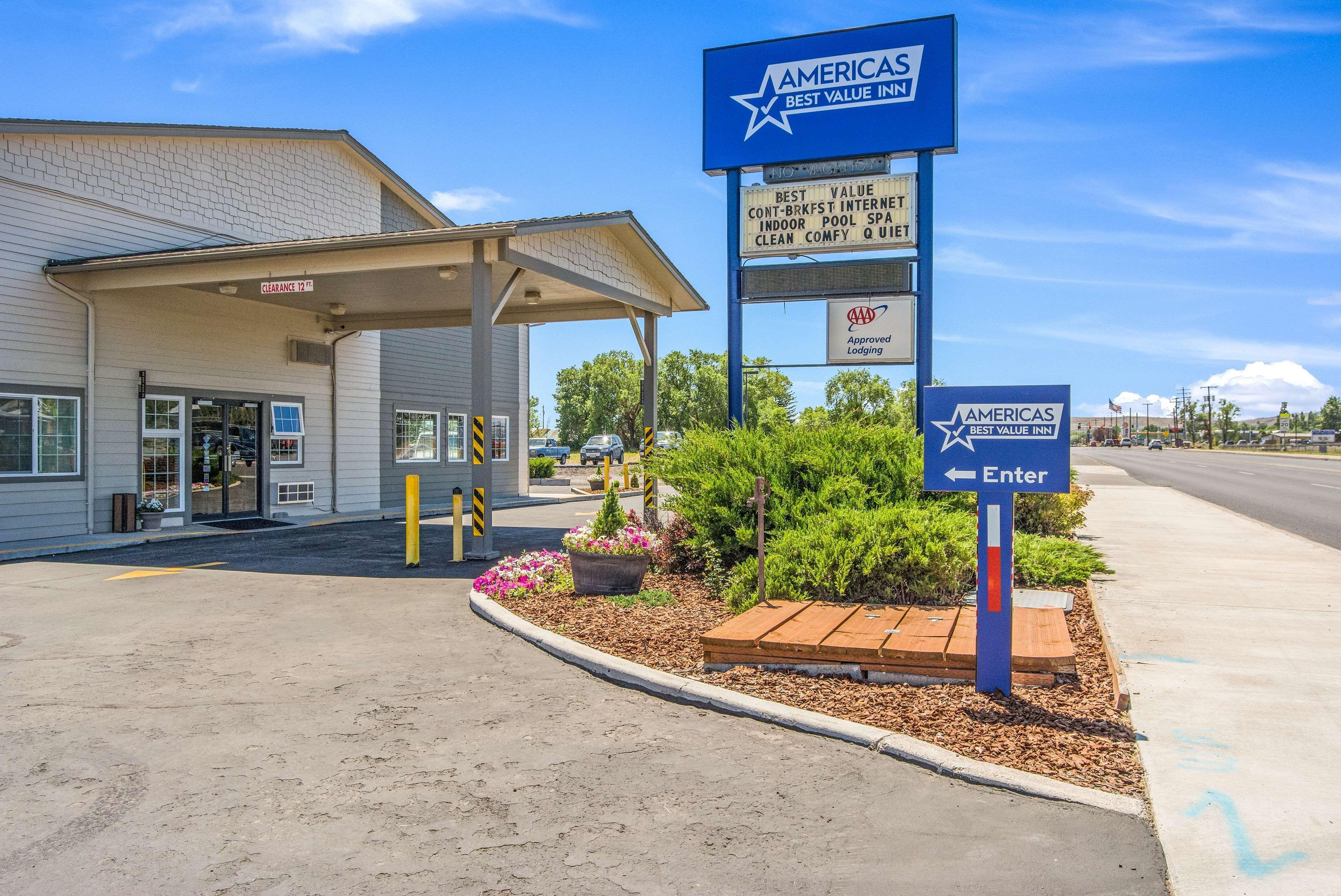 Americas Best Value Inn Burns Extérieur photo