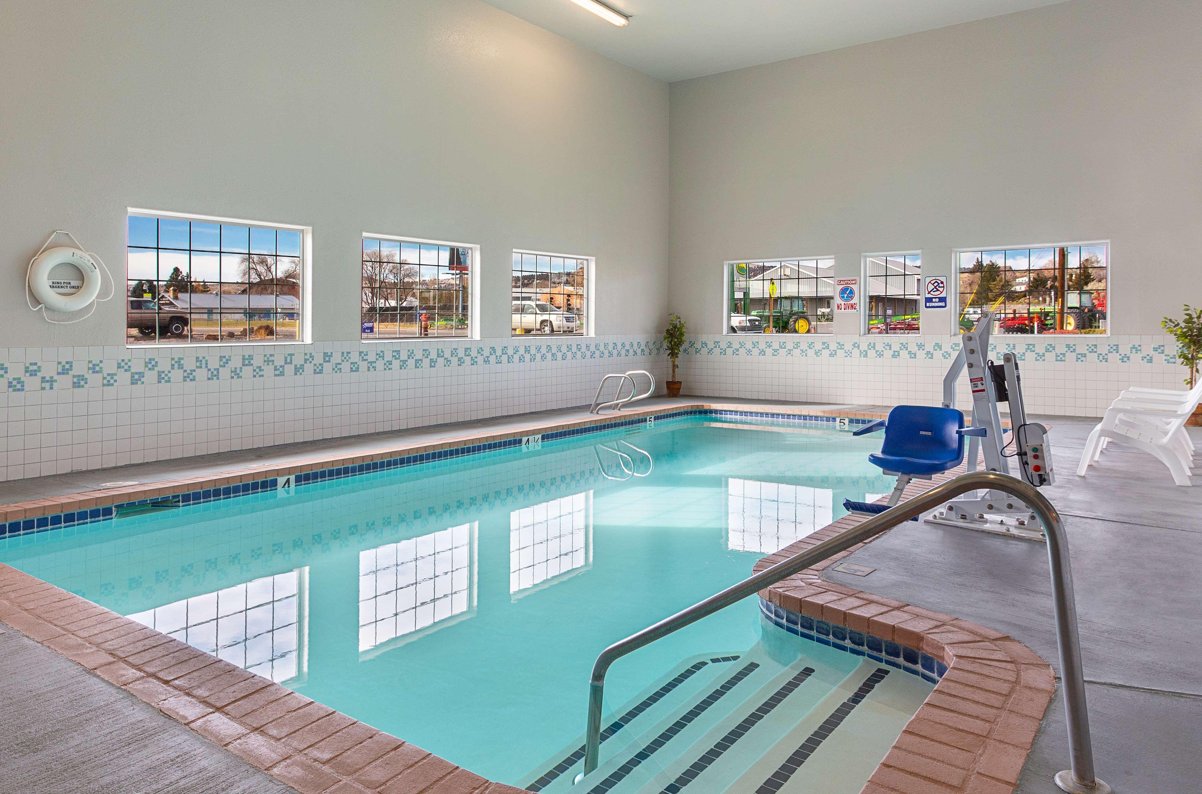 Americas Best Value Inn Burns Extérieur photo