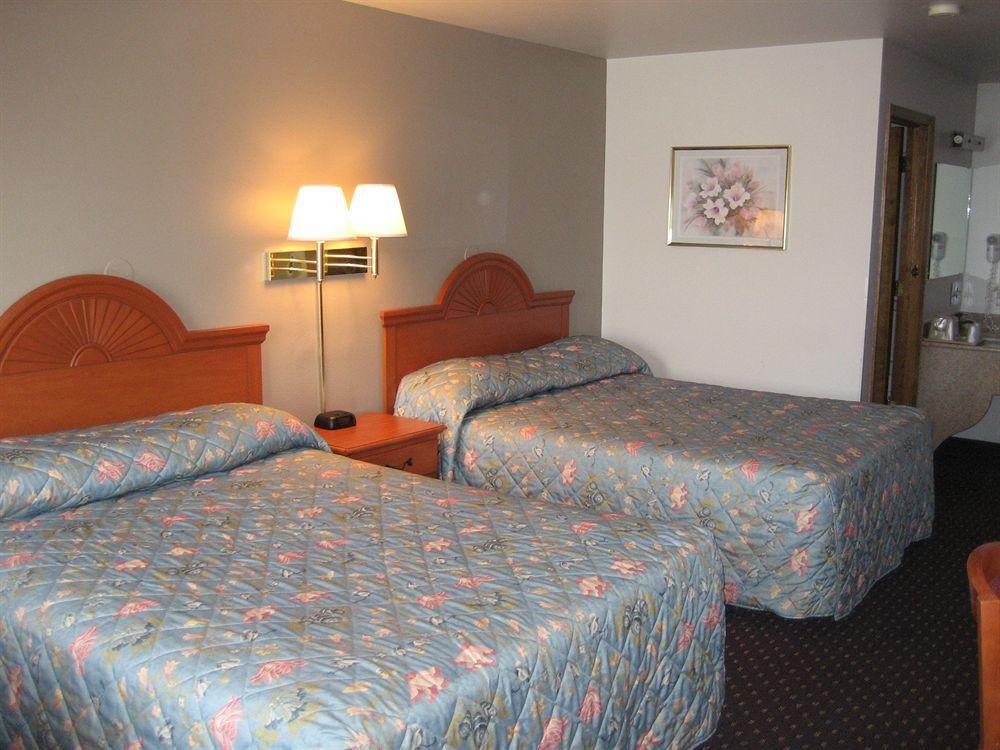 Americas Best Value Inn Burns Chambre photo