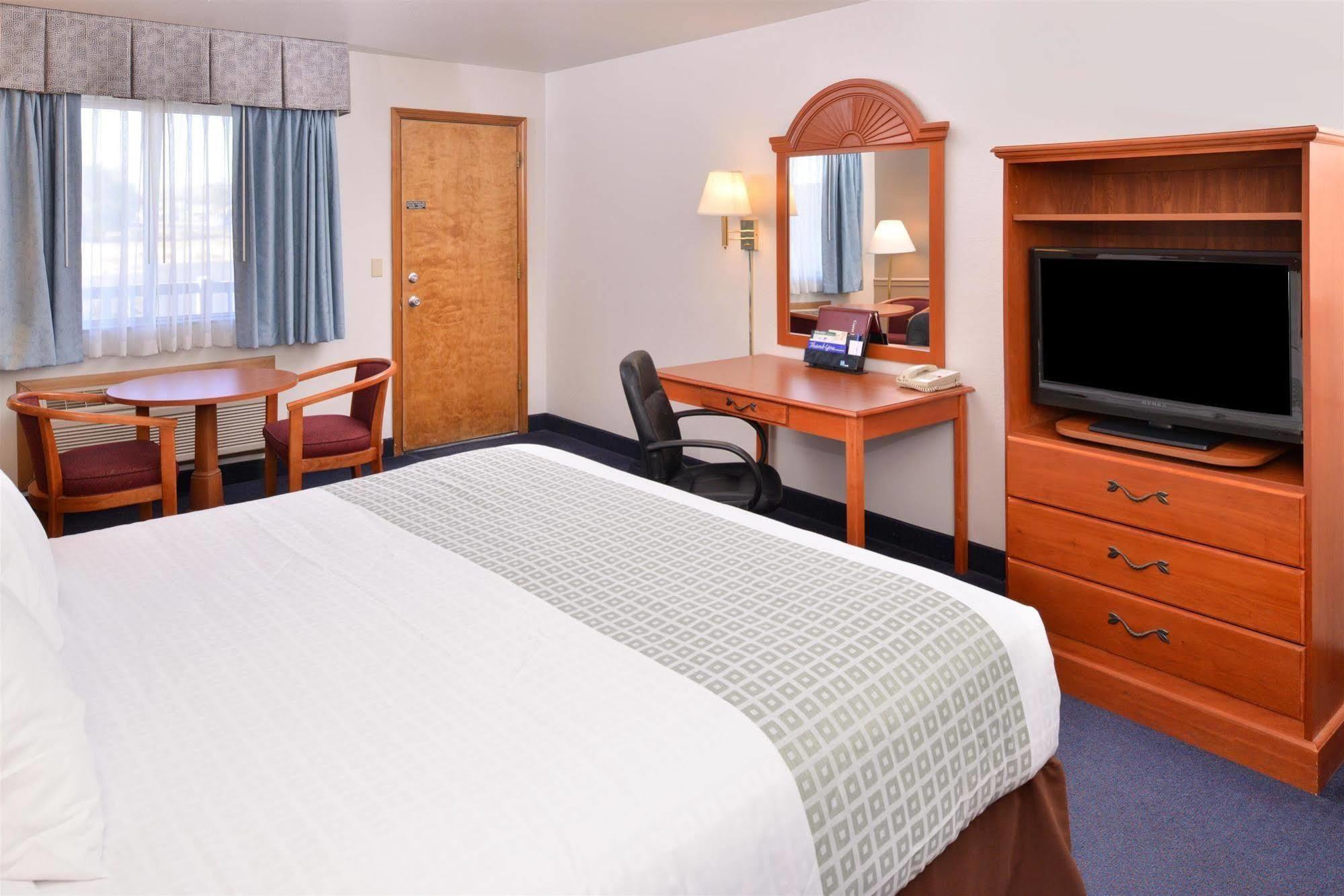 Americas Best Value Inn Burns Extérieur photo