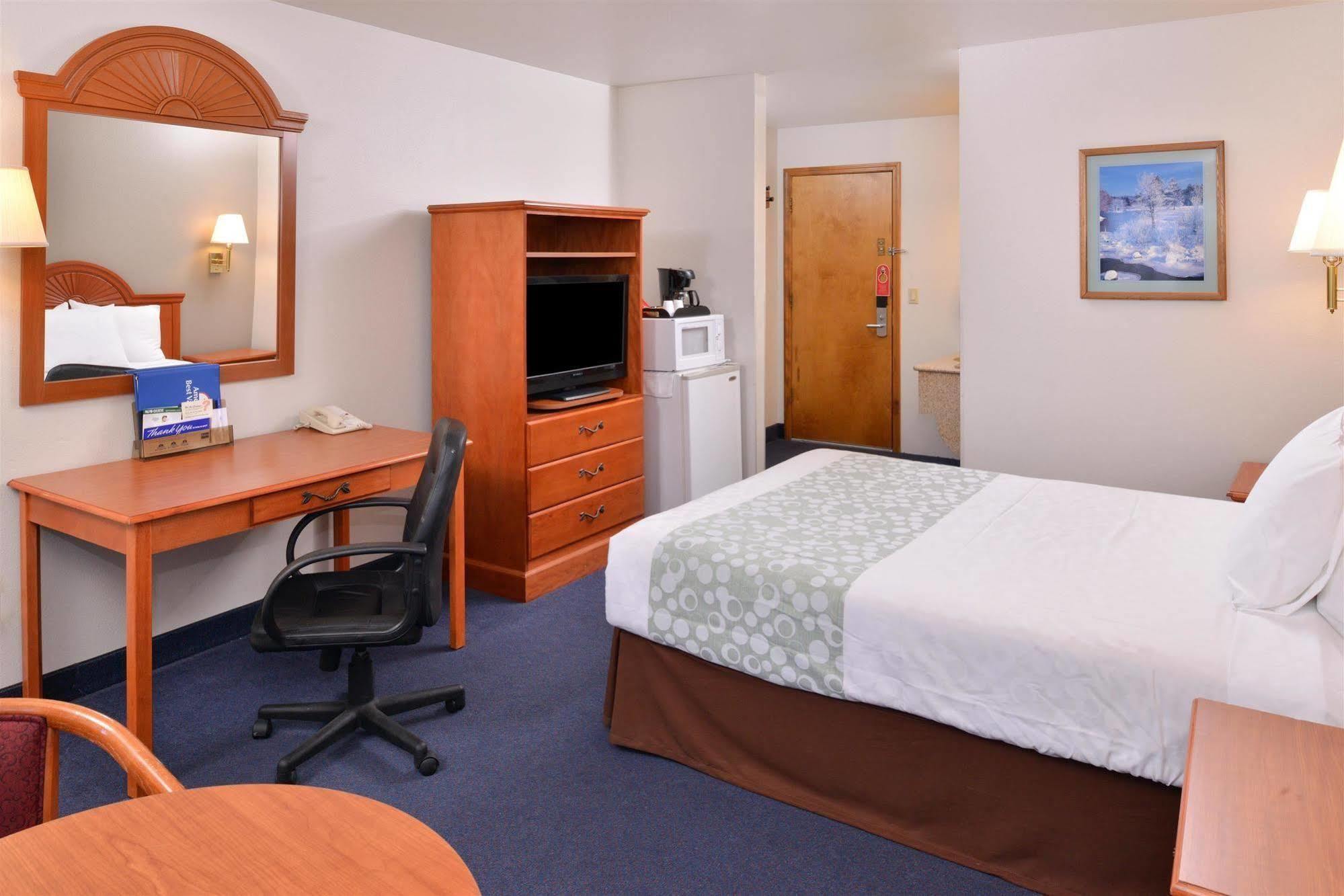 Americas Best Value Inn Burns Extérieur photo